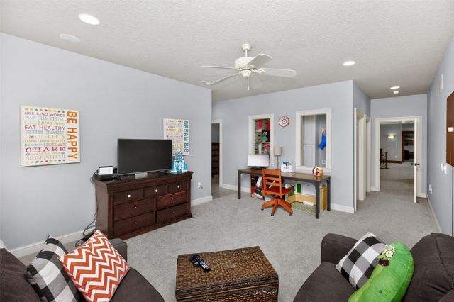 2817 NE Seneca Drive, Ankeny, IA 50021