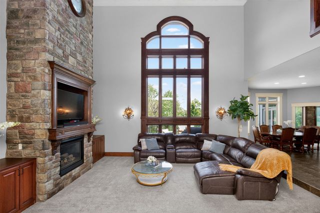 2817 NE Seneca Drive, Ankeny, IA 50021