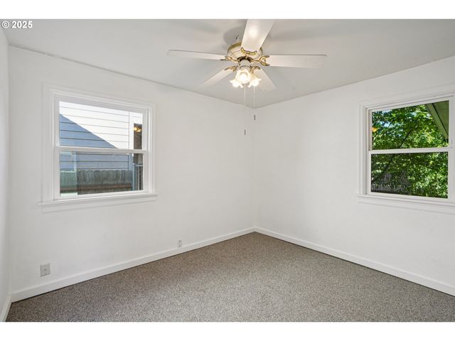 12506 Ne 49TH St, Vancouver, WA 98682