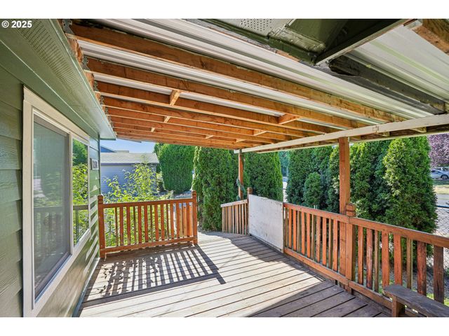 12506 Ne 49TH St, Vancouver, WA 98682