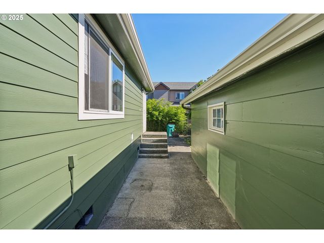 12506 Ne 49TH St, Vancouver, WA 98682