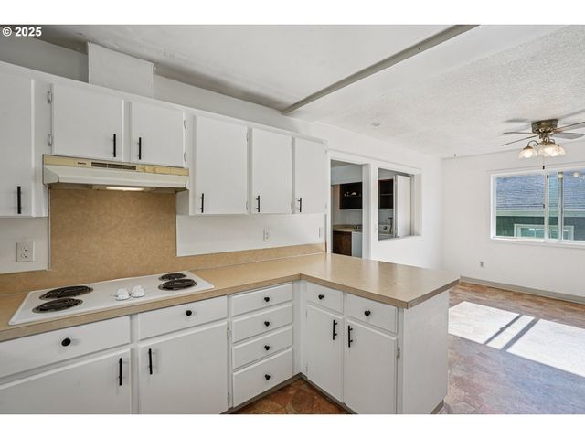 12506 Ne 49TH St, Vancouver, WA 98682