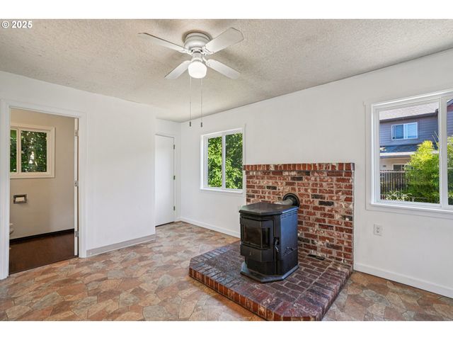 12506 Ne 49TH St, Vancouver, WA 98682