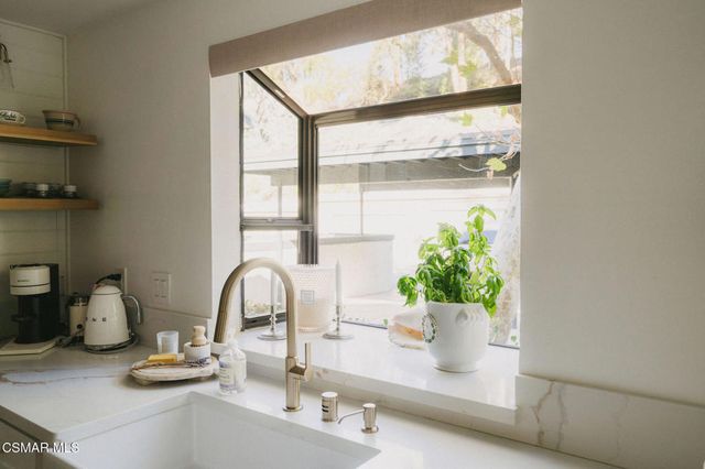 5716 Skyview Way B, Agoura Hills, CA 91301