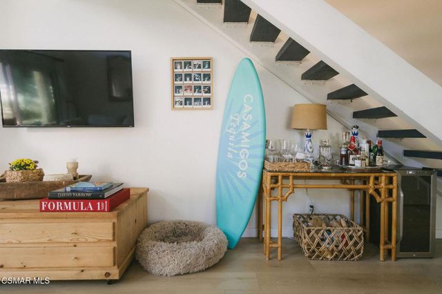 5716 Skyview Way B, Agoura Hills, CA 91301