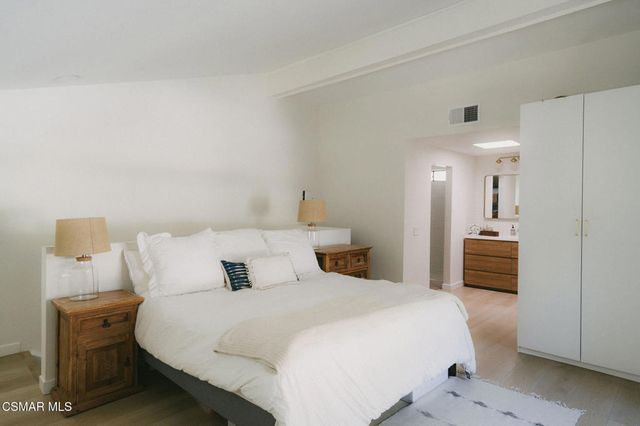 5716 Skyview Way B, Agoura Hills, CA 91301