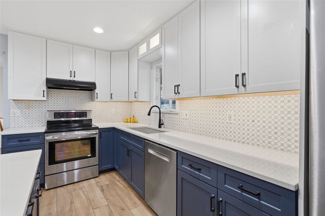 214 NW Ridgeline Drive, Ankeny, IA 50023
