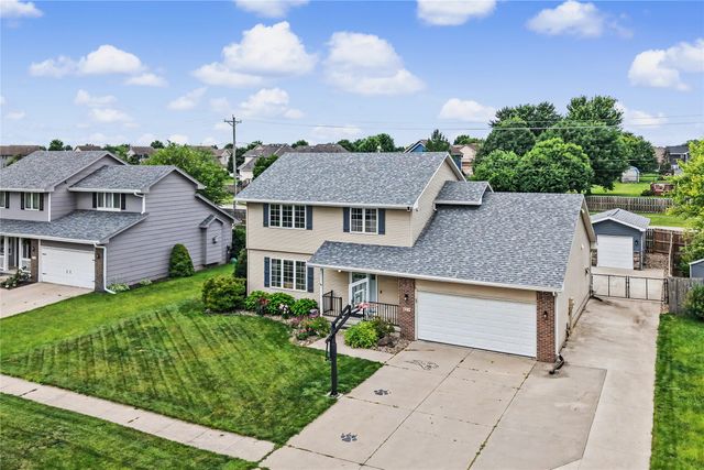 214 NW Ridgeline Drive, Ankeny, IA 50023