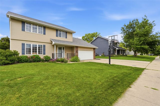 214 NW Ridgeline Drive, Ankeny, IA 50023