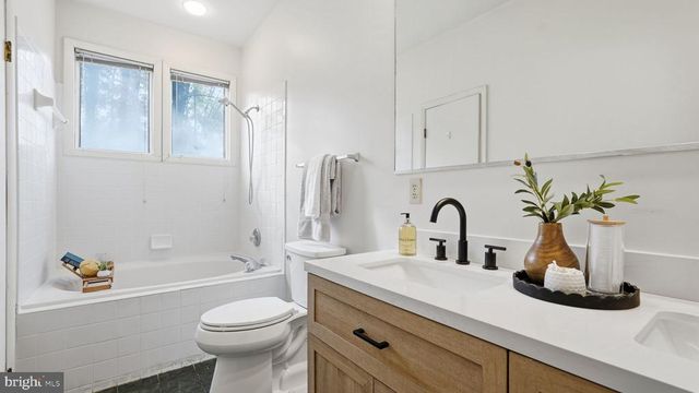 8805 PEPPERIDGE DR, Spotsylvania, VA 22553