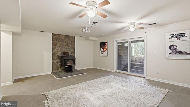 8805 PEPPERIDGE DR, Spotsylvania, VA 22553