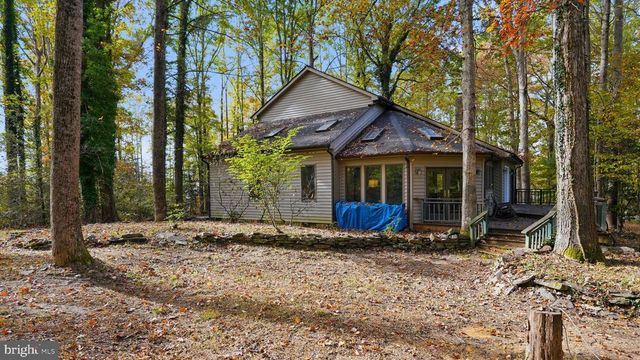 8805 PEPPERIDGE DR, Spotsylvania, VA 22553