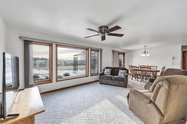 4207 LOST DAUPHIN ROAD, De Pere, WI 54115