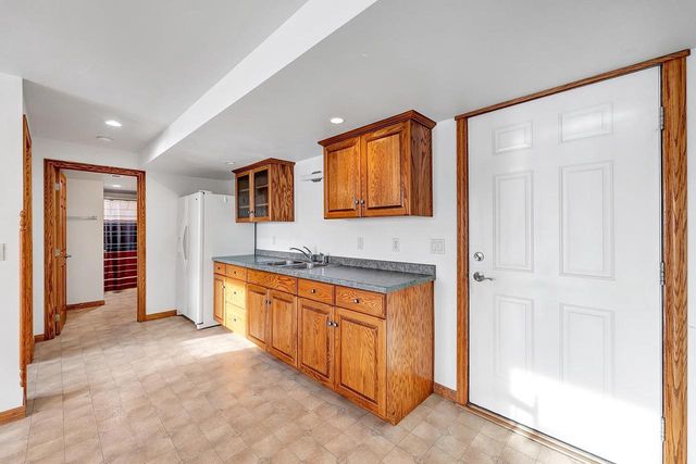 4207 LOST DAUPHIN ROAD, De Pere, WI 54115