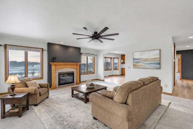 4207 LOST DAUPHIN ROAD, De Pere, WI 54115