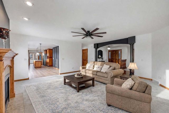 4207 LOST DAUPHIN ROAD, De Pere, WI 54115