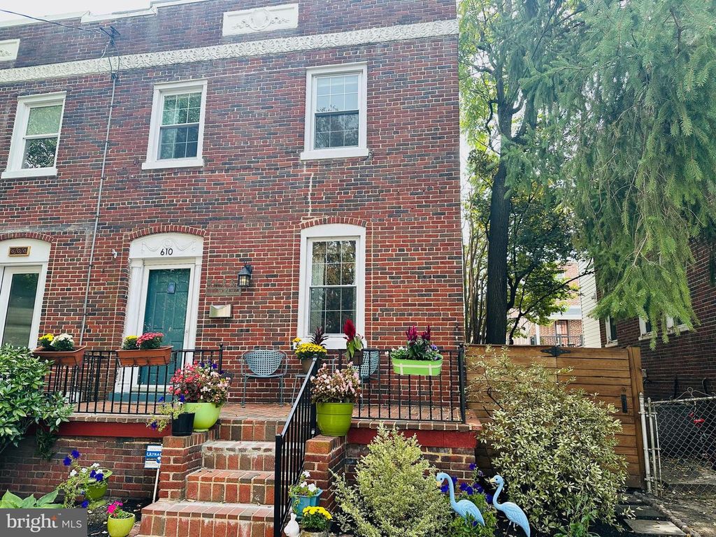 610 RITTENHOUSE ST NW, Washington, DC 20011