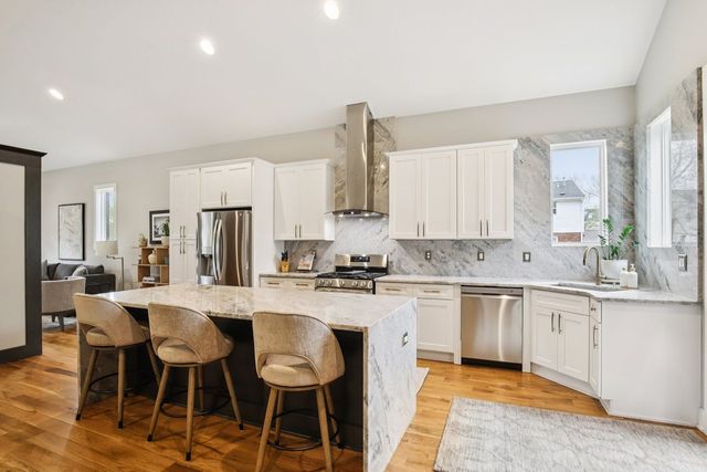 915 Emmett Ave, Nashville, TN 37206