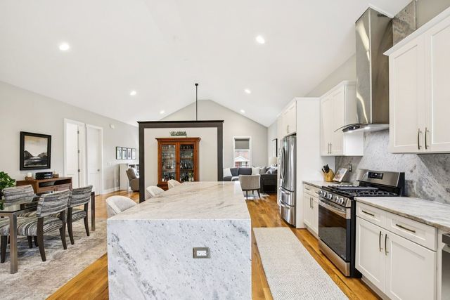 915 Emmett Ave, Nashville, TN 37206