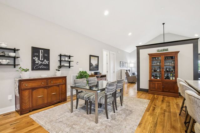 915 Emmett Ave, Nashville, TN 37206