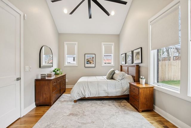 915 Emmett Ave, Nashville, TN 37206