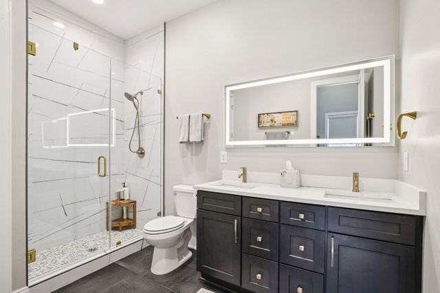 915 Emmett Ave, Nashville, TN 37206