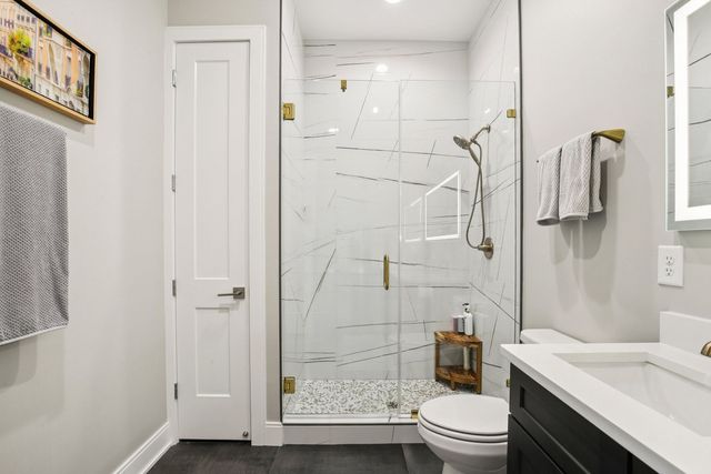 915 Emmett Ave, Nashville, TN 37206