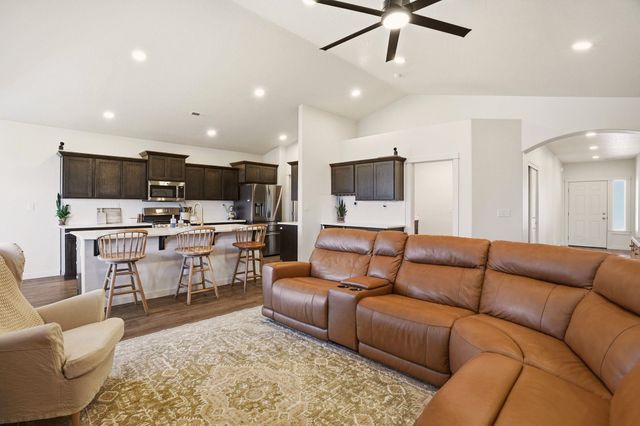14616 E Caprio Ave, Spokane Valley, WA 99216