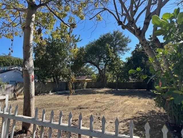 1738 NW 31st St, Miami, FL 33142