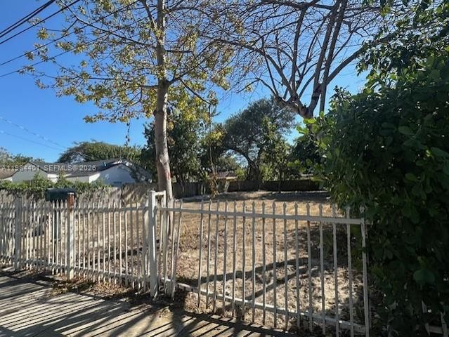 1738 NW 31st St, Miami, FL 33142