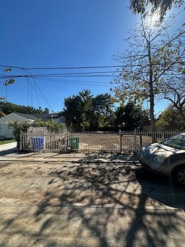 1738 NW 31st St, Miami, FL 33142