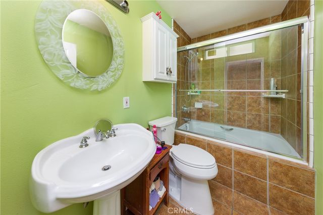 7545 Riverton, Sun Valley, CA 91352