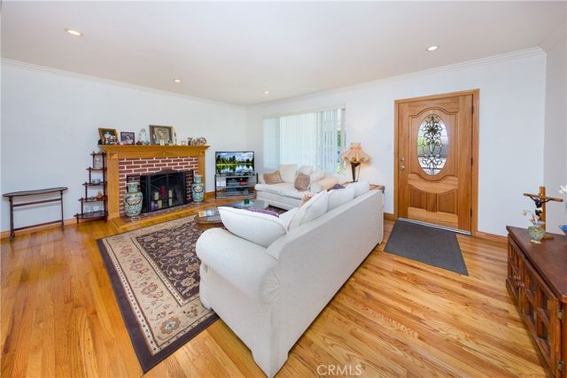 7545 Riverton, Sun Valley, CA 91352