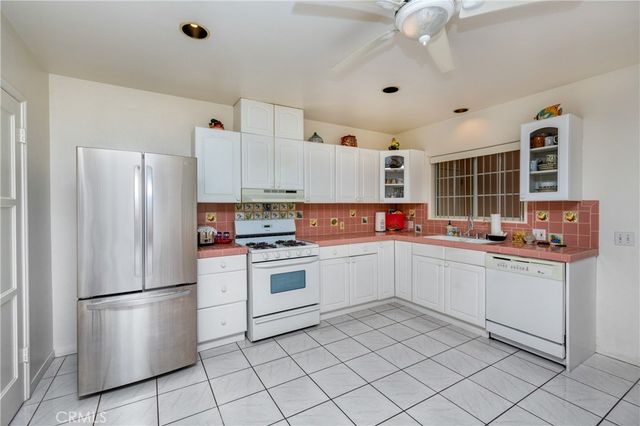 7545 Riverton, Sun Valley, CA 91352