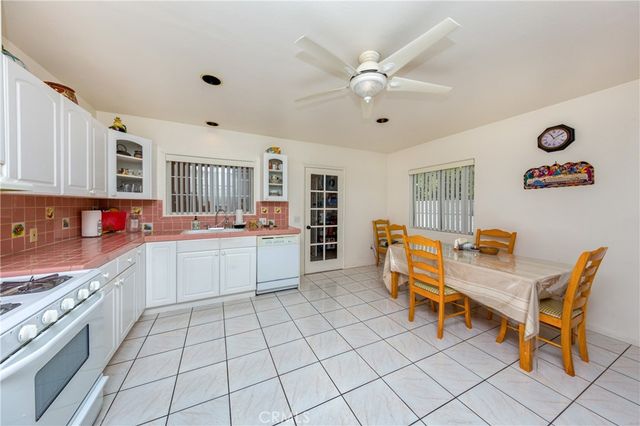 7545 Riverton, Sun Valley, CA 91352