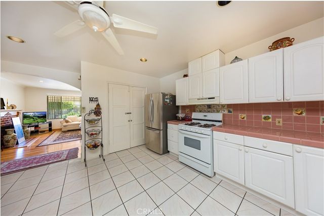 7545 Riverton, Sun Valley, CA 91352
