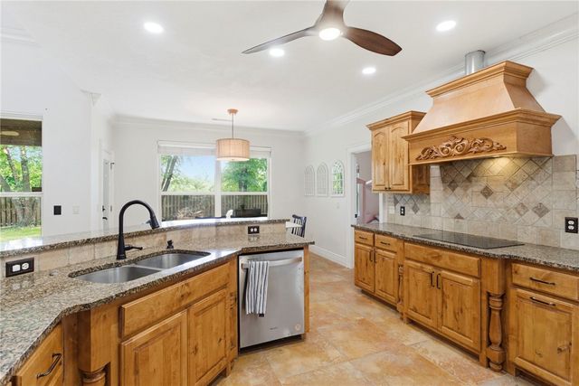 1500 Partridge RUN, Bentonville, AR 72713