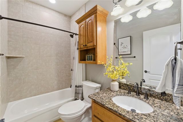 1500 Partridge RUN, Bentonville, AR 72713