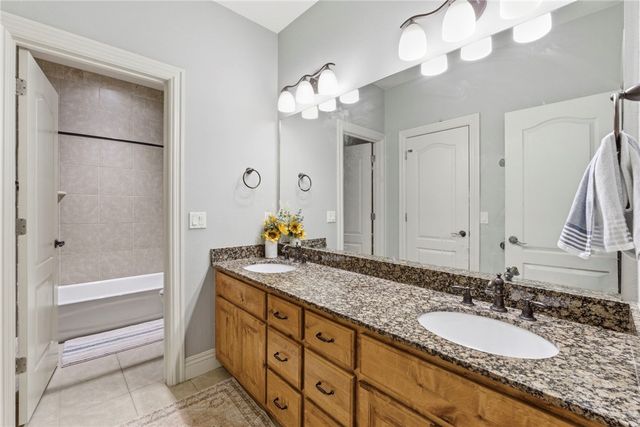 1500 Partridge RUN, Bentonville, AR 72713