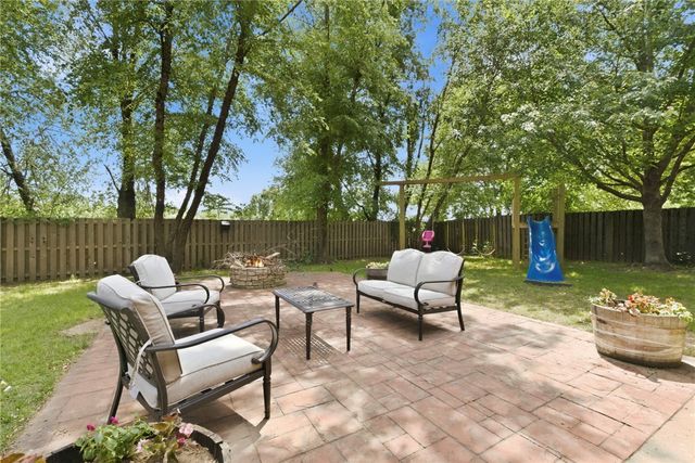 1500 Partridge RUN, Bentonville, AR 72713