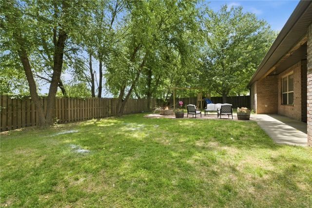 1500 Partridge RUN, Bentonville, AR 72713