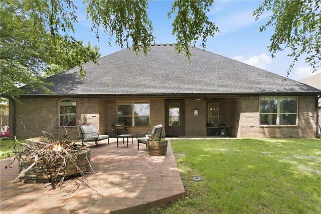 1500 Partridge RUN, Bentonville, AR 72713
