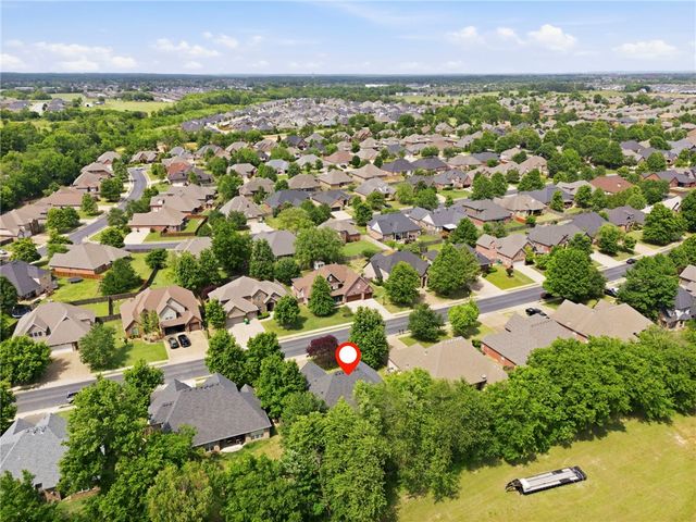 1500 Partridge RUN, Bentonville, AR 72713