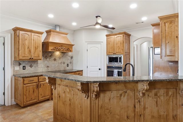 1500 Partridge RUN, Bentonville, AR 72713