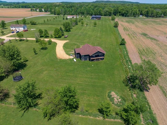 W5267 Weidling Drive, Mauston, WI 53948