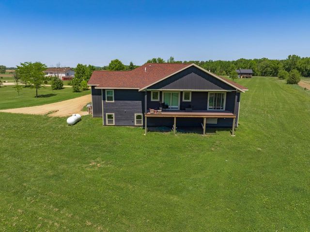 W5267 Weidling Drive, Mauston, WI 53948