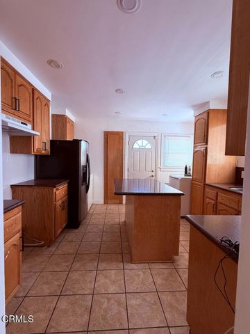 1030 W 84th, Los Angeles, CA 90044