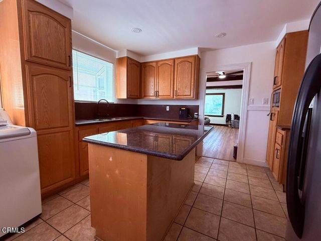 1030 W 84th, Los Angeles, CA 90044