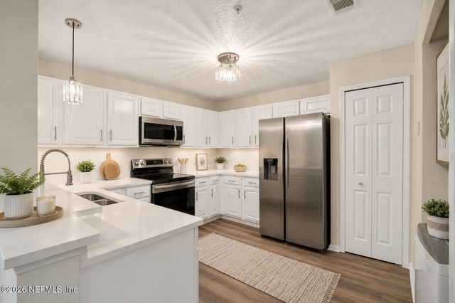 7920 MERRILL Road 615, Jacksonville, FL 32277