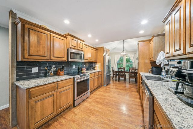 16121 S 4170 Road, Claremore, OK 74017